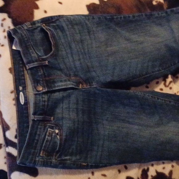 OLD NAVY, WOMENS SIZE 6, CURVY SKINNY JEANS. - Picture 2 of 10